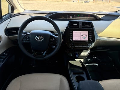 2022 Toyota Prius LE