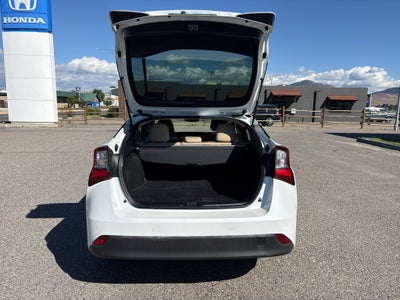 2022 Toyota Prius LE