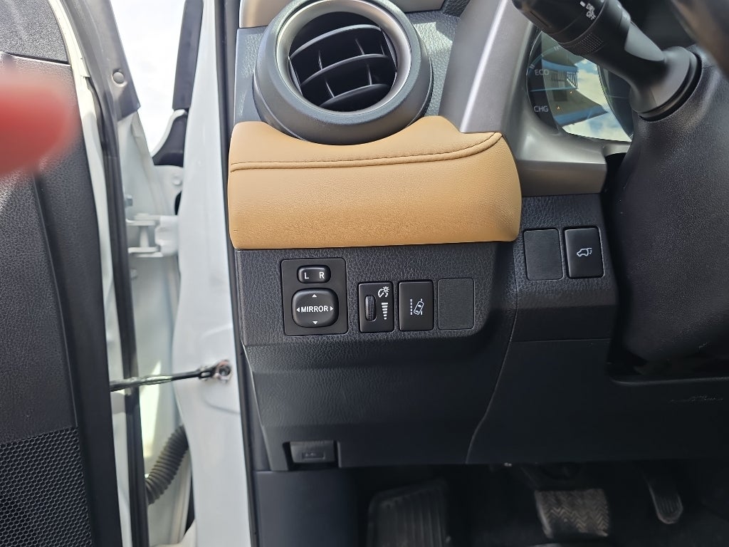 2018 Toyota RAV4 Hybrid XLE