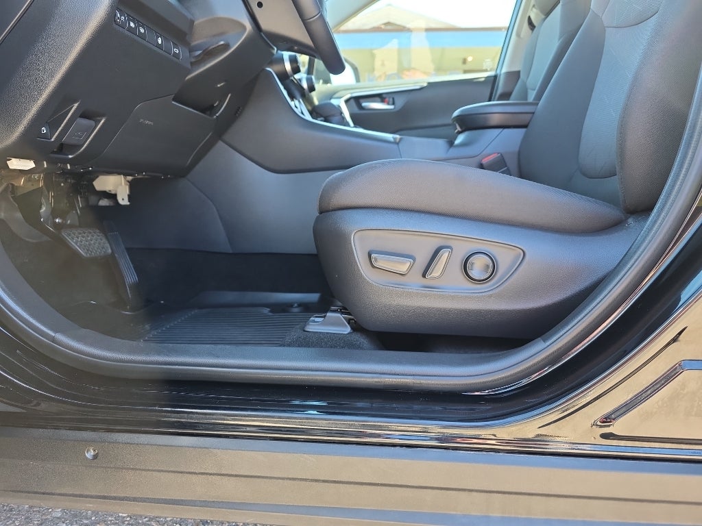 2025 Toyota RAV4 Hybrid Hybrid XLE