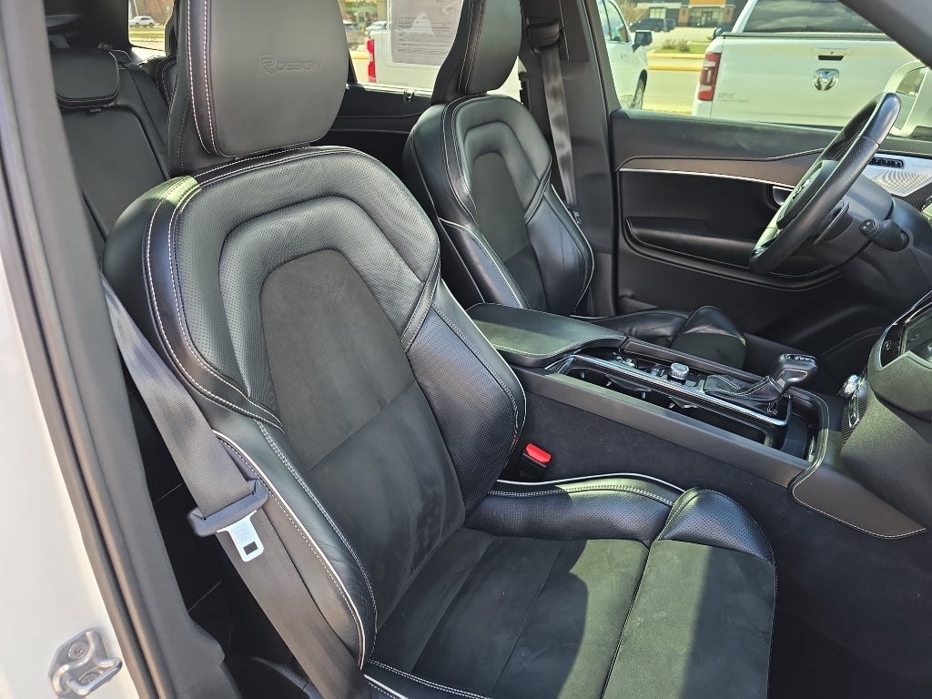 2019 Volvo XC90 R-Design