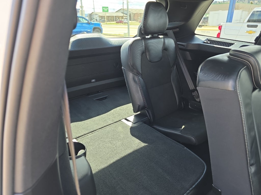 2019 Volvo XC90 R-Design