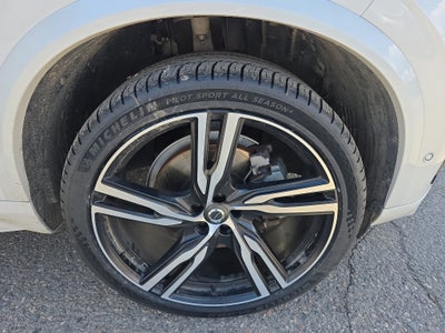 2019 Volvo XC90 R-Design