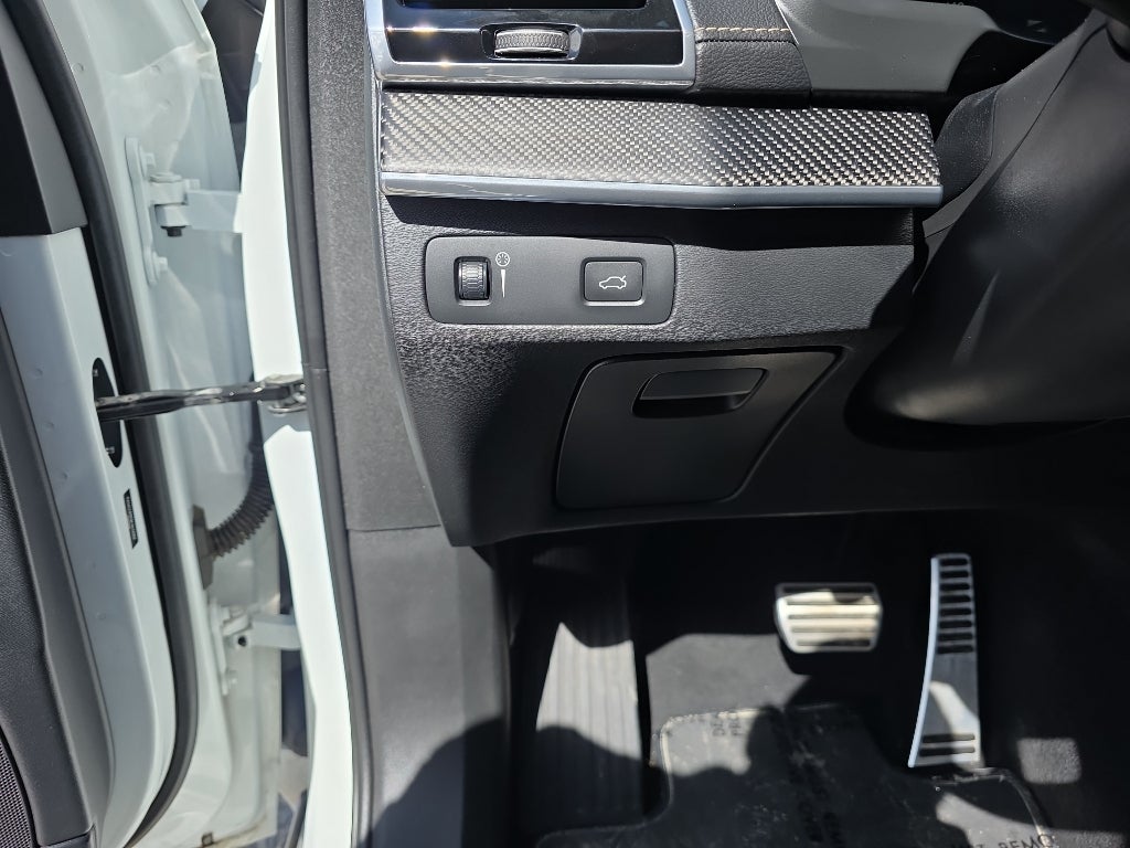 2019 Volvo XC90 R-Design